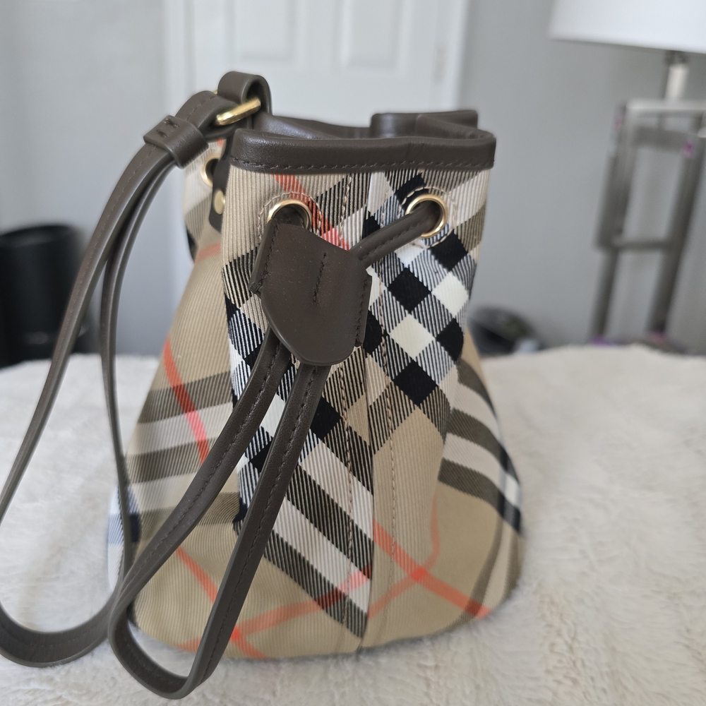 Burberry Beige and Black Checkered Shoulder Bag - Picture 2 of 5